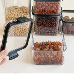 3-Piece Stackable Food Storage Container Set (700 ml)