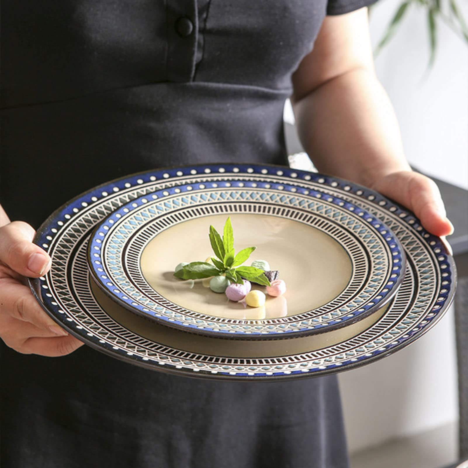 35-Piece Porcelain Dinnerware Set