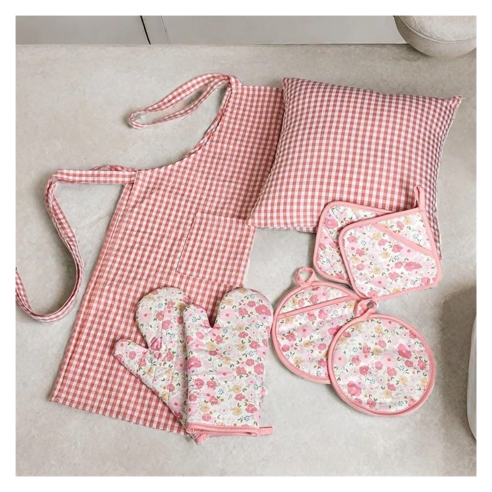 5-Piece Flower Pattern Oven Mitts Set with Apron and Pot Holders