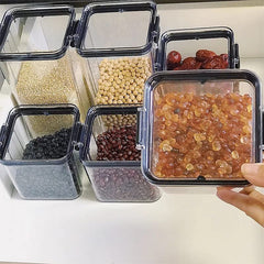 3-Piece Stackable Food Storage Container Set (700 ml)