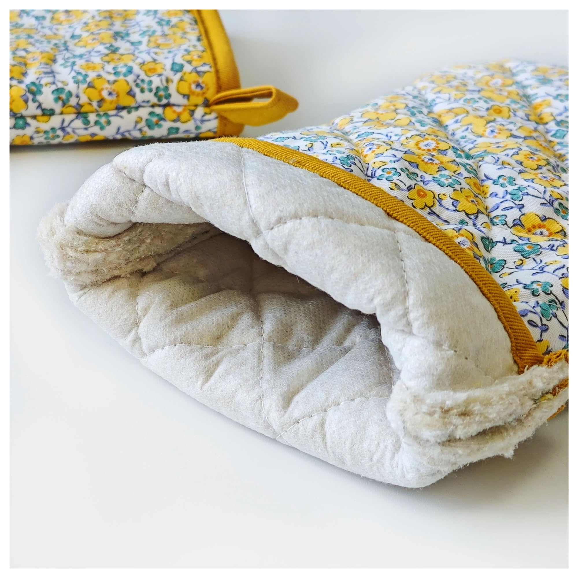 5-Piece Flower Pattern Oven Mitts Set with Apron and Pot Holders