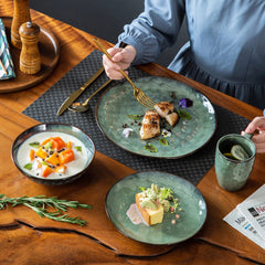 16-Piece Stoneware Dinnerware Set with Plates, Bowls and Cups